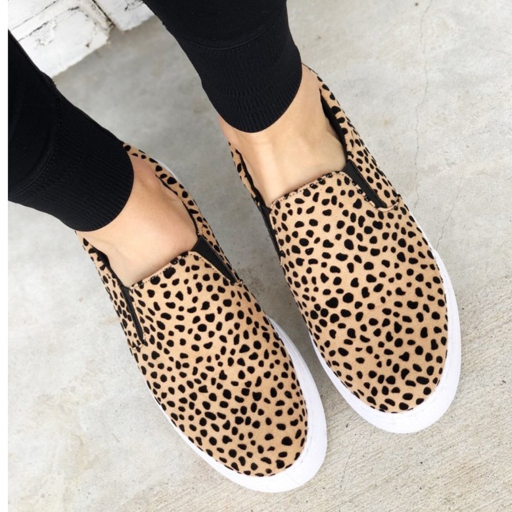 HP💫 Cheetah print  platform slip on - Picture 3 of 6